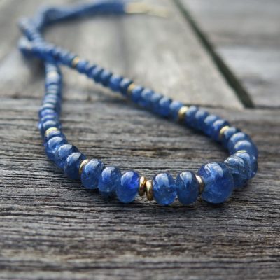 Blaues Safir Collier mit 585/- Gold