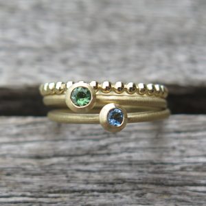 3 Stapelringe 750 Gold mit Aquamarin und Turmalin