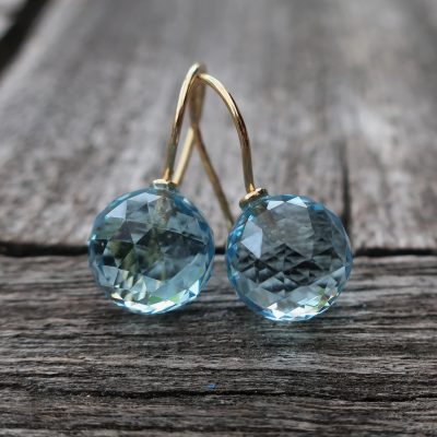 750 Gold Ohrhänger blaue Topas Kugeln 10 mm