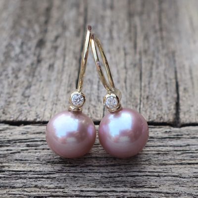 585 Gold Ohrhänger Lavendel Perle 8,5 mm u. Brillanten 0.04 ct